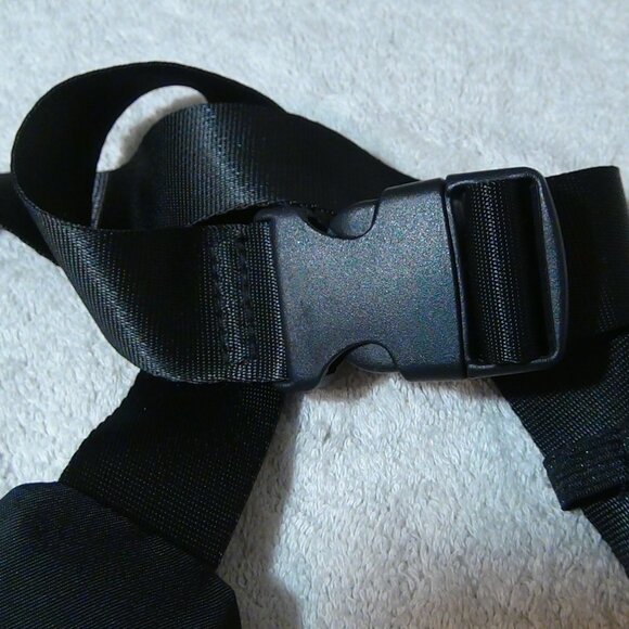 Original Use Sling-Pack Cross-body Bag Black - Picture 4 of 14